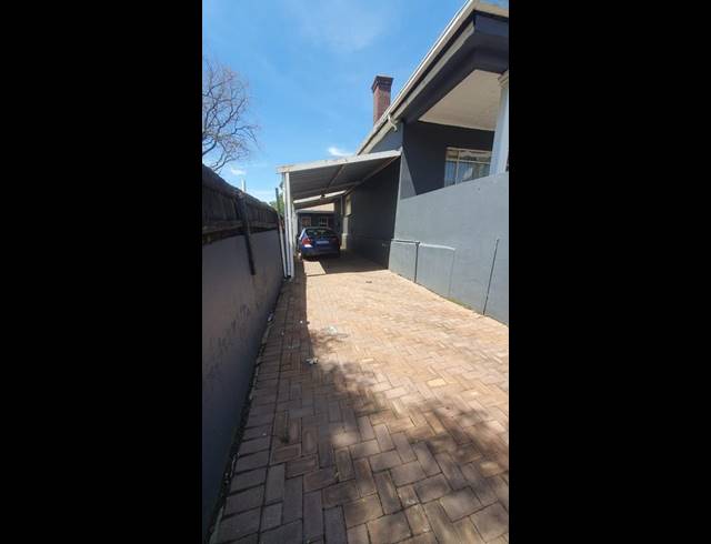 4 BEDROOM HOUSE FOR SALE IN KENSINGTON